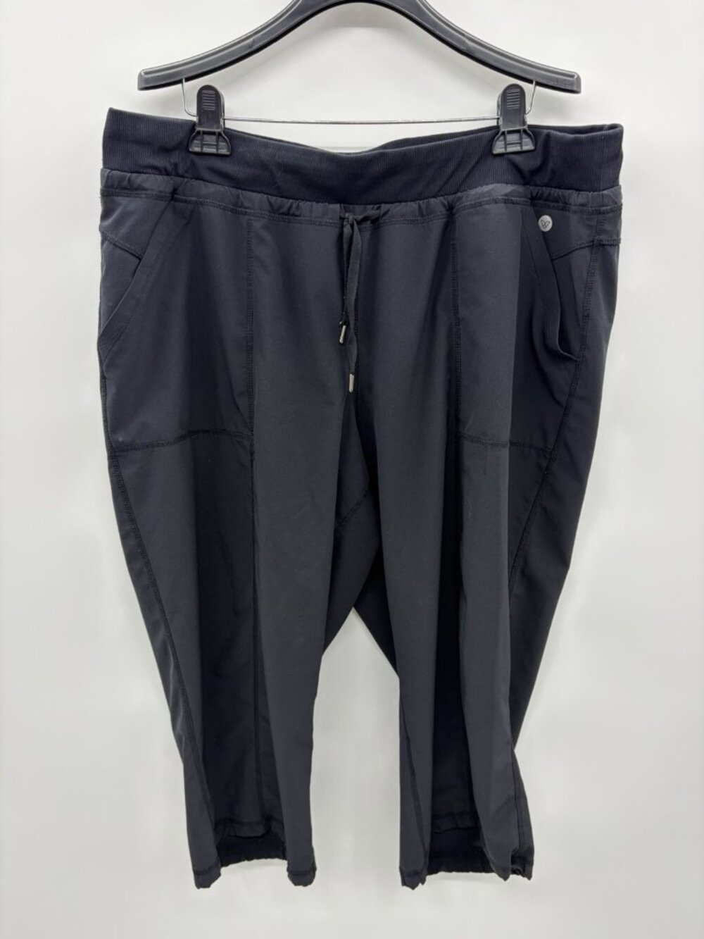 Lane Bryant LIVI Womens Plus Size 18/20‎ Pull On Drawstring Athletic Capri Pants